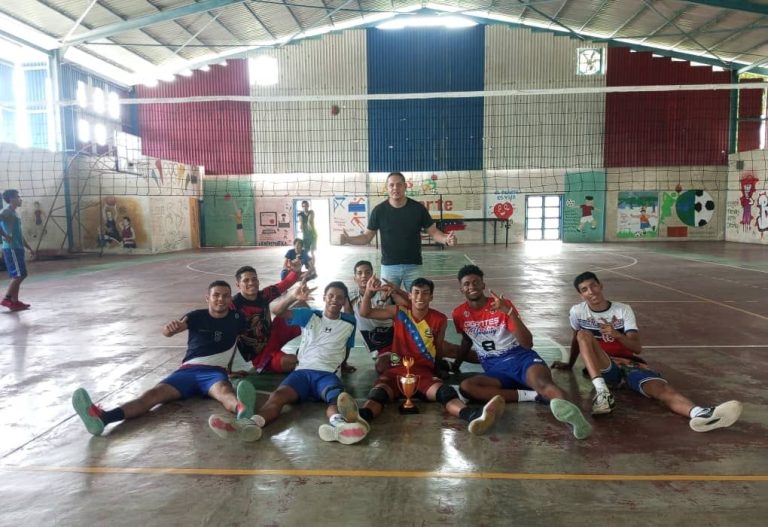 Selección de Voleibol IMPM San Felipe ganó en Festival Deportivo Universitario