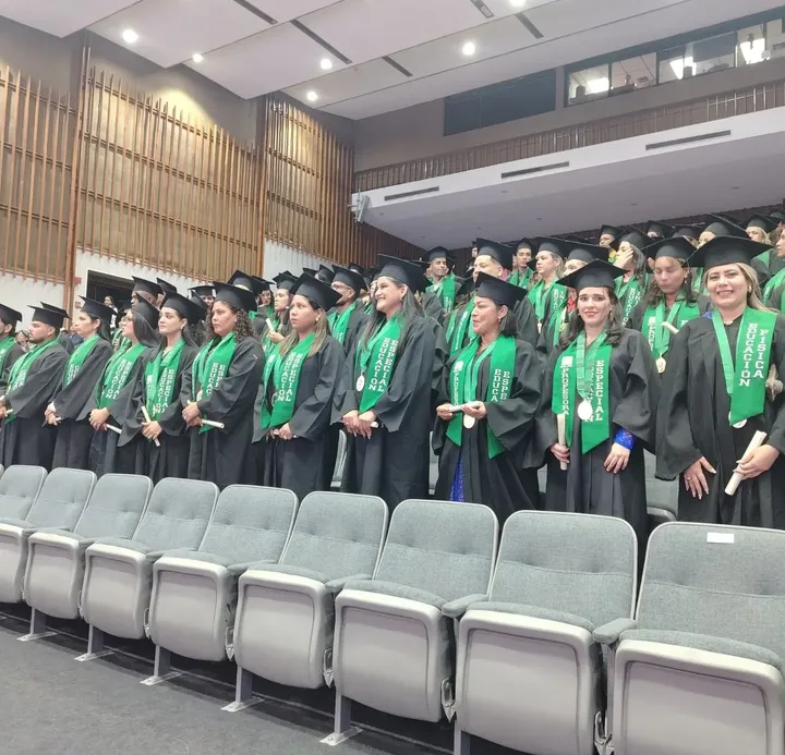 ¡Jubiló! 152 Nuevos Profesionales egresan de la UPEL- IPM «Antonio Lira Alcalá».
